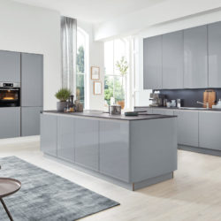 Interliving Küche grifflos grau